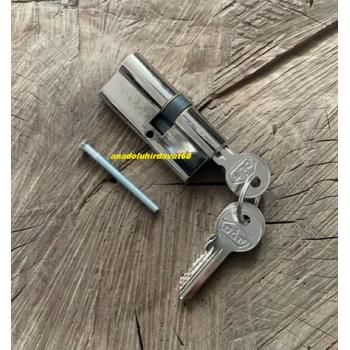 DAF PİRİNÇ DEMİR KAPI BARELİ AHŞAP KAPI BARELİ KAPI GÖBEGİ 68MM IŞIKLI